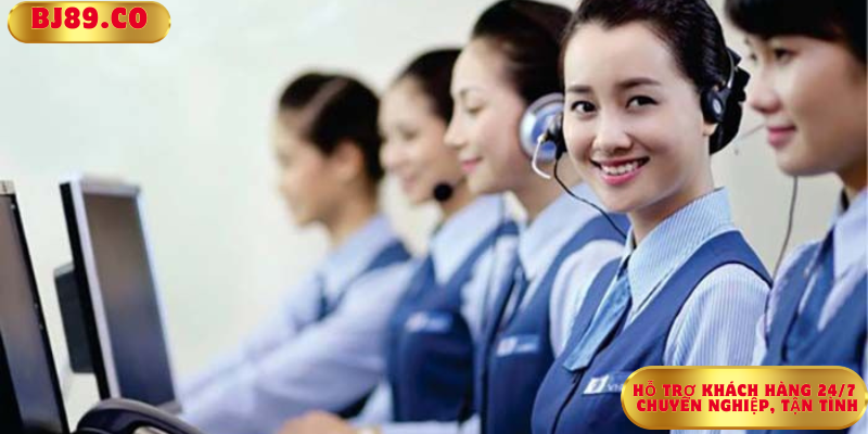 Hỗ trợ khách hàng 24/7 chuyên nghiệp, tận tình Hỗ trợ khách hàng 24/7 chuyên nghiệp, tận tình